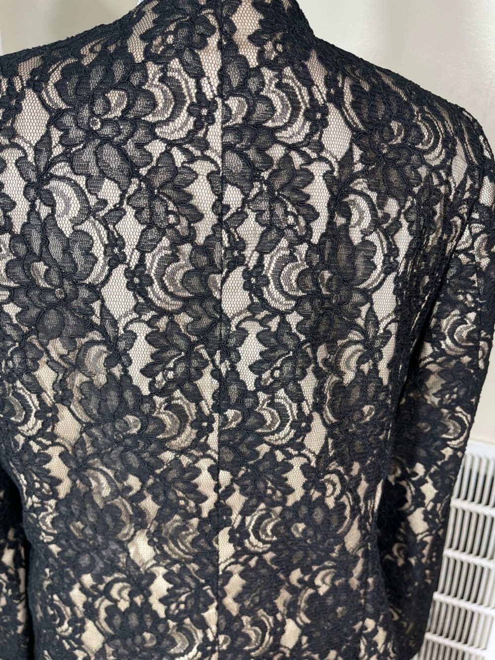 Black Lace Long-Sleeve Sheath jacket coat  with Nude Lining  with skirt - Picture 6 of 7